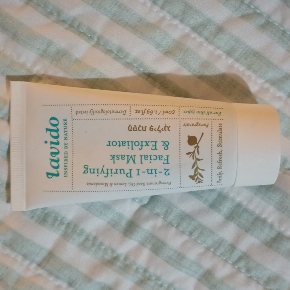 Lavido Facial Mask and Exfoliator